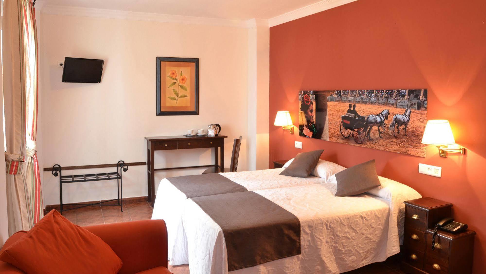 San Francisco Hotel 2*